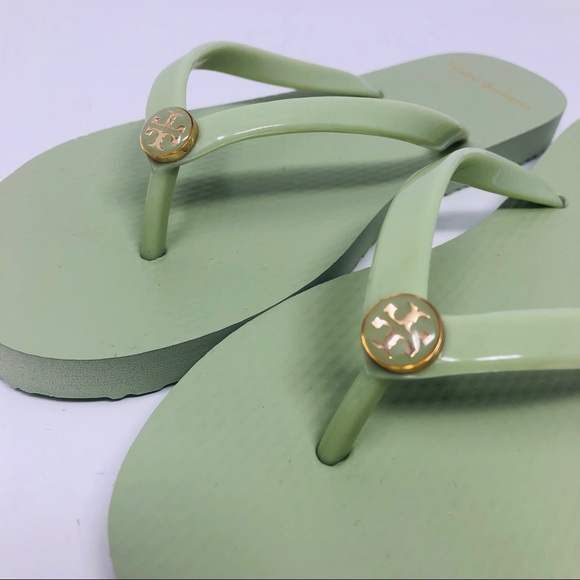 ❌SOLD❌TORY BURCH THIN FLIP FLOPS - GARDEN SAGE SZ7 - Picture 2 of 8